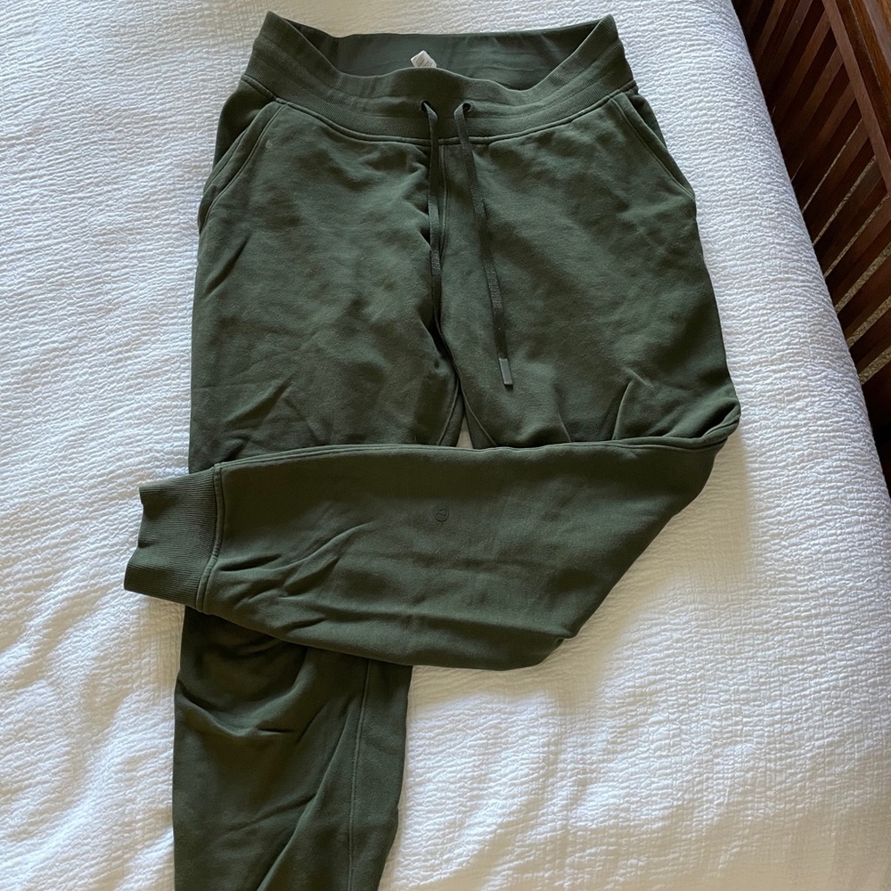 Lululemon ready to rulu jogger